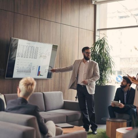 Man presenting to group